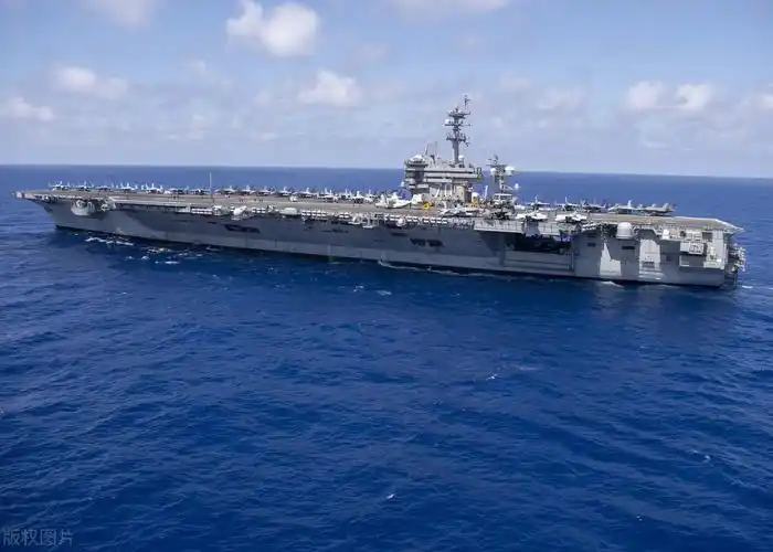 现在的核动力航母都是10万吨级的,其中福特级航母的吨位更强.