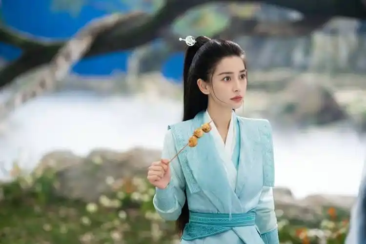 angelababy新剧《尘缘》开播 双剧同播霸屏今夏_张殷殷_西玄_师姐