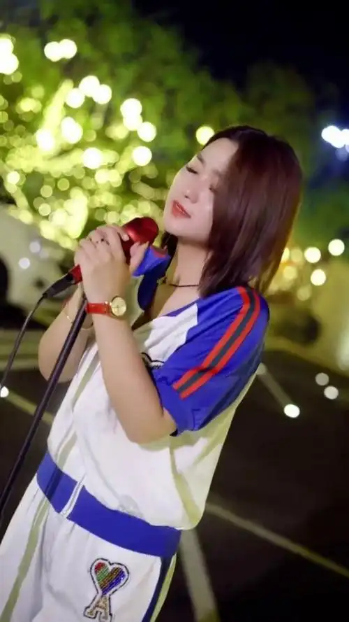 慢慢就好了……#户外唱歌 #真人真唱 #做个快乐的女孩