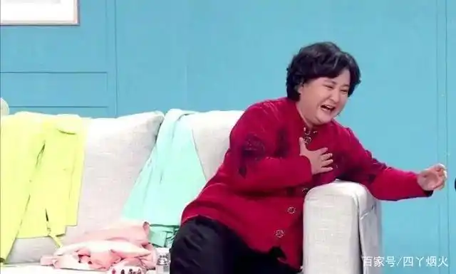 大年三十的春晚小品《一波三折》,令人捧腹,在贾玲的身上,我很容易就