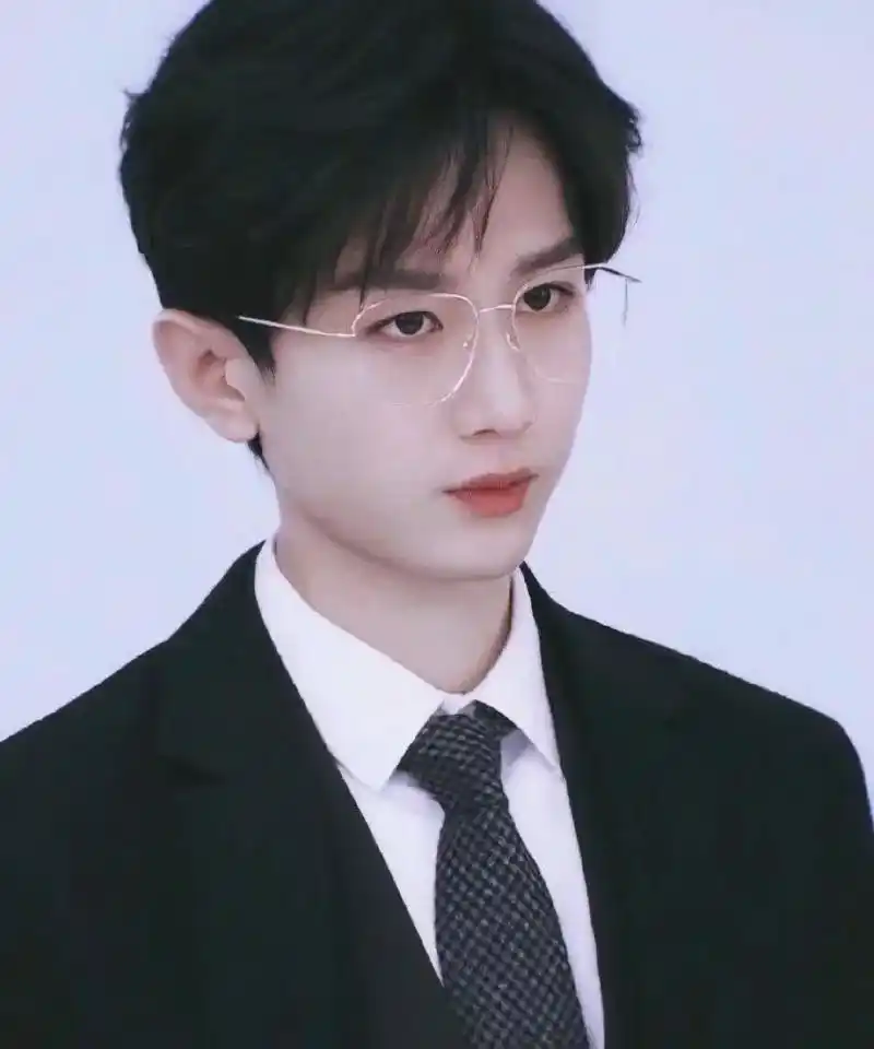 被这些戴金丝眼镜的男明星彻底沦陷了.#眼镜杀 #禁欲系 #一 - 抖音