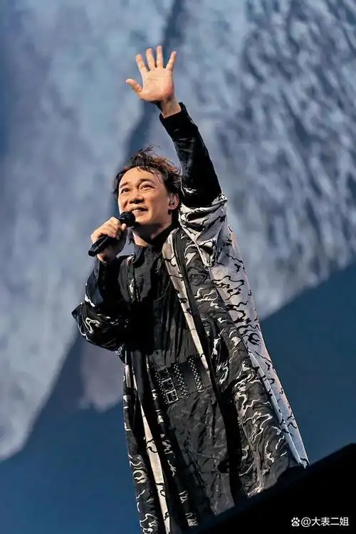 陈奕迅演唱会门票7分钟售罄,歌迷想要加场陈奕迅:快50了放过我