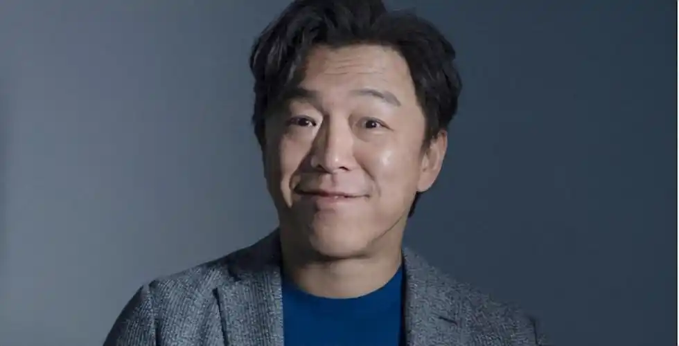 回顾影帝黄渤情商特别高深受圈内女明星的尊重与喜爱