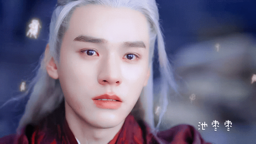 山河令编剧太会了,温客行三大封神设计!扇子 红衣 白发!