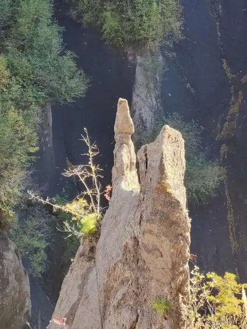 长白山西池西大峡谷