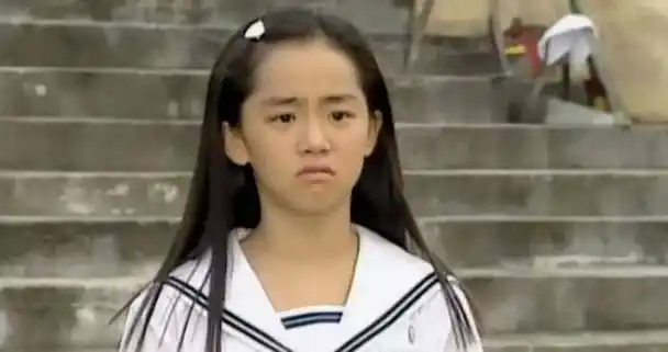 《蓝色生死恋》里的两位小童星 一个已经过世 另一个面临截肢!