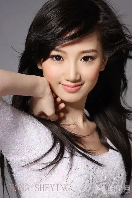 毛晓彤 xiaotong mao的图片