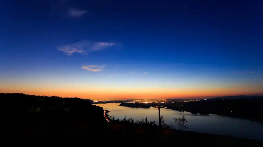 哥伦比亚河峡谷清新蓝色壁纸,风景壁纸,清新,蓝色,锁屏壁纸,壁纸,1920