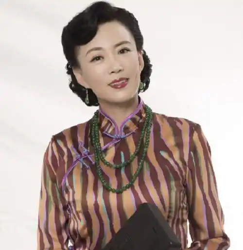 演员马丽:国家一级演员,被丈夫宠爱31年,戏红人不红也幸福_母亲_妻子