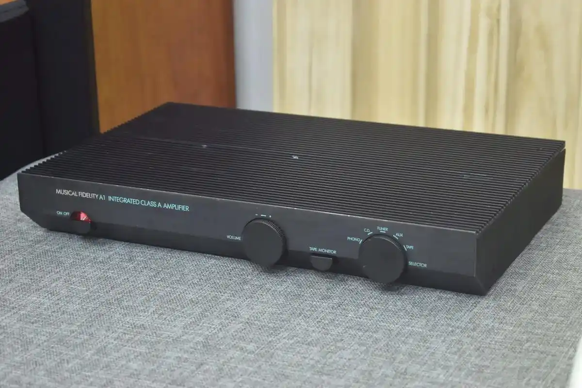 英国9297音乐传真a1 纯甲类合并功放.musical f - 抖音