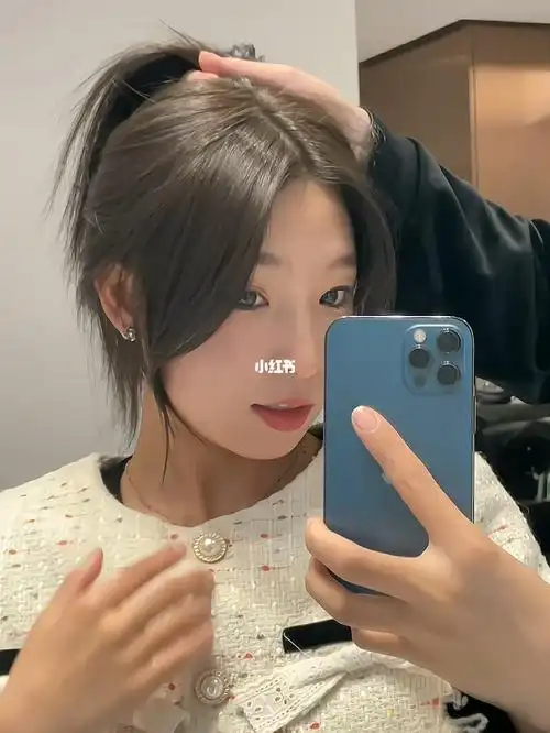 圆脸大脸女生都适合的修容刘海谁剪谁好看