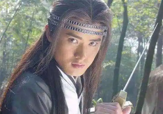 46岁的任泉很有远见,放弃成名后身价几十亿_生活_道路_什么