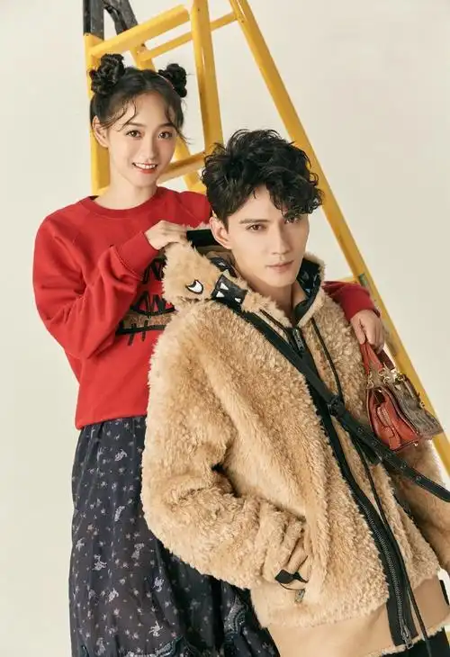 徐正溪何泓姗双人大片写真图片19