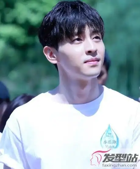 邓伦发型叫什么剪时尚短发做帅气男神