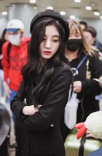 鞠婧祎机场饭拍