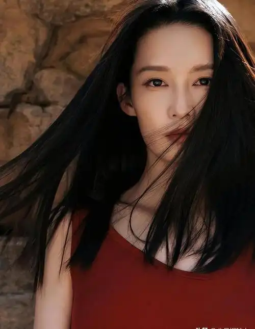 李沁国家秘密培养她9年,转身却踏进娱乐圈,背后原因令人感慨