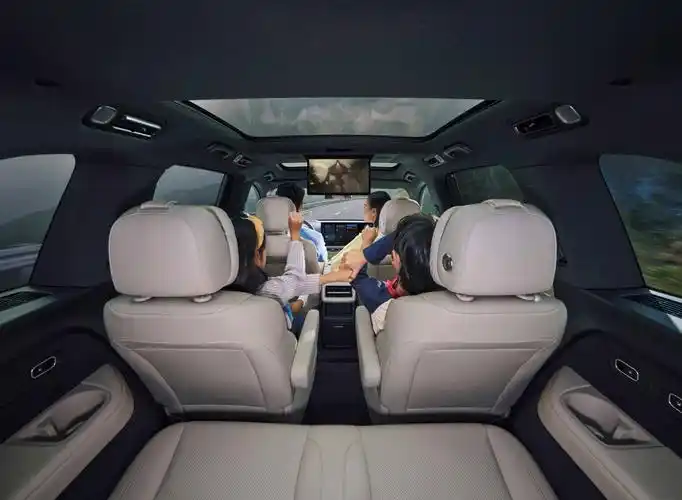 理想推出"双王炸组合"?理想l7/l8正式上市,33.98万起