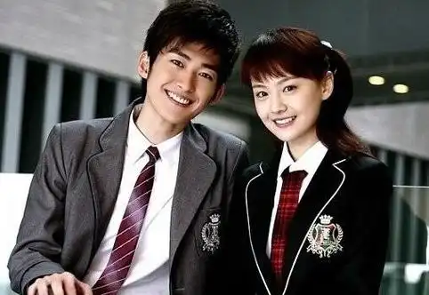 张翰郑爽背后的故事(张翰郑爽谈了几年)