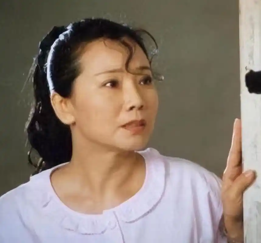 回顾赵奎娥为婚姻操劳了一辈子丈夫失眠令她烦恼今儿子成心病