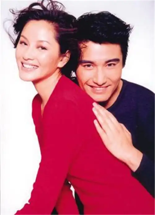 胡兵向瞿颖真情表白曾在一起过吗,瞿颖为什么不接受胡兵什么关系