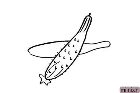 小朋友拌黄瓜简笔画
