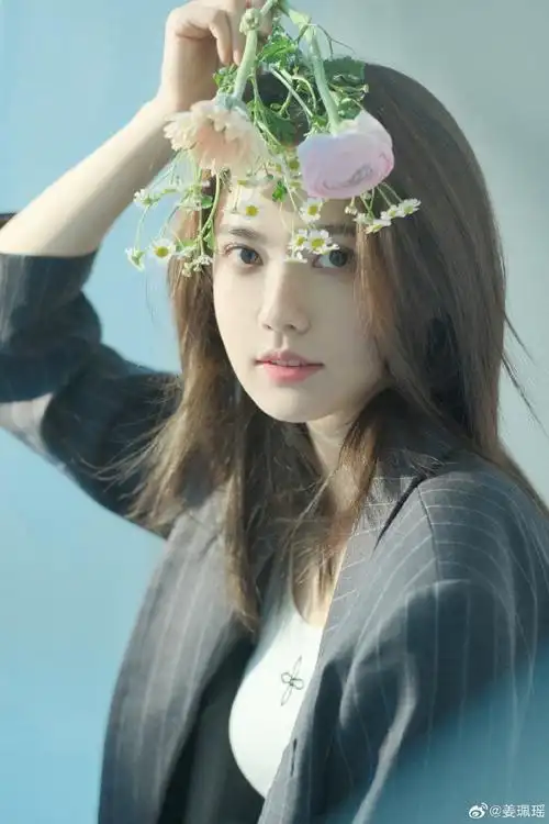 姜珮瑶能不能演一部青春文艺片看看啊98这组照片真的好有女友感啊