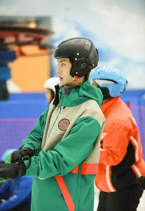 王一博《极限青春》图片