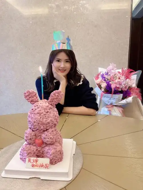 嗨34岁生日快乐