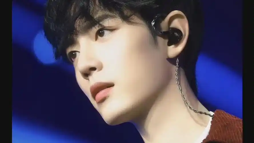 最帅红衣肖战,好迷啊!