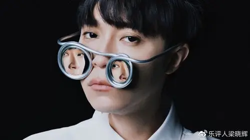 碟评吴青峰太空人3个突出特点和对乐坛的可能性意义