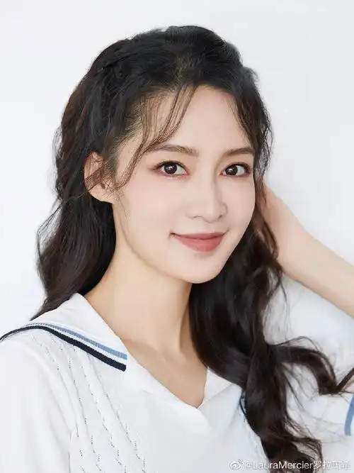 罗拉玫瑰散粉##李沁法式氛围妆