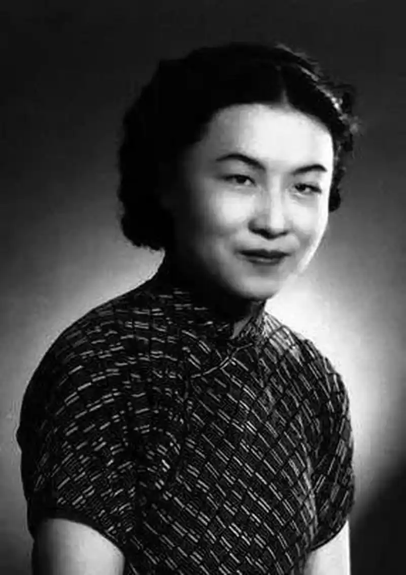 1966年,杨绛被剃成"阴阳头",当时,很多人都担心她会想不开.