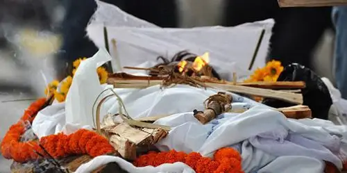 尸体火化时突然坐起来组图