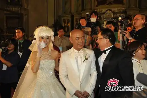 图文张卫健张茜大婚美丽的新娘张茜