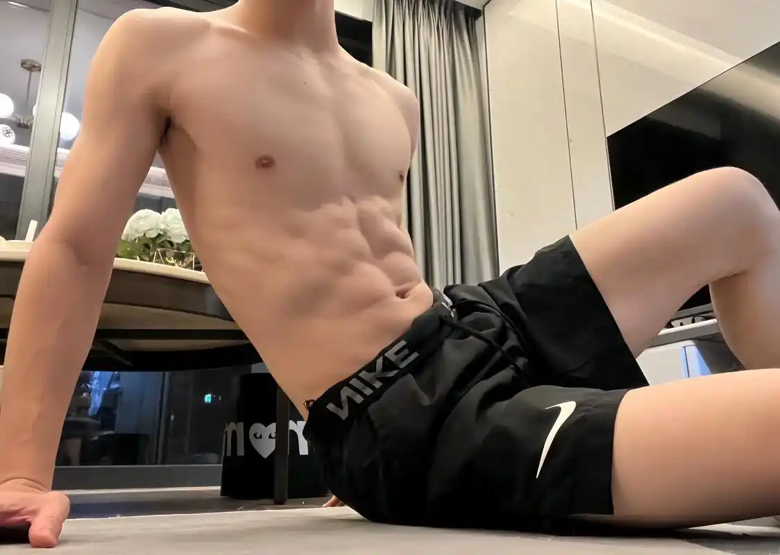 没拍照等于没练.#上热门 #腹肌 #运动 #这谁顶得住啊 - 抖音