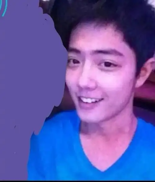 肖战大学毕业照,宿舍弹吉他,妥妥的文艺校草|娱乐圈_网易订阅