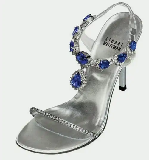 大开眼界,世界上最昂贵奢侈的高跟鞋,其中有用1420颗钻石打造!