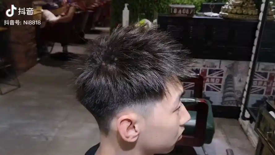 五厘米男士发型推荐发跟定位烫自然吹干简单造型哈尔滨