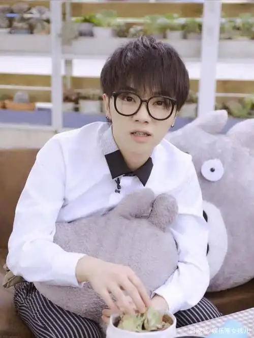 最美的情话是那句"欢迎回家",而最美的浪漫,是华晨宇的仪式感