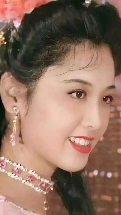 最美女儿国国王朱琳