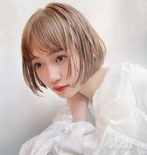 炎热夏天,是不是还在苦恼着要不要剪短发凉快?