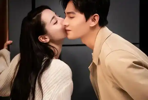 杨洋迪丽热巴怎么回事?