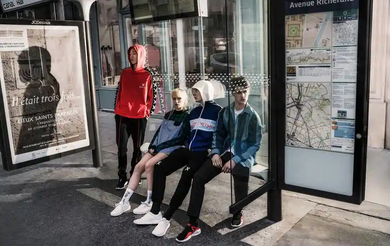 巴黎街头的潮装——white x