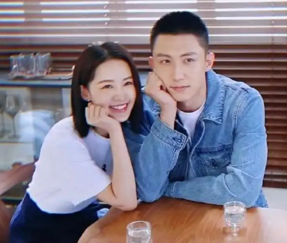 李沁和黄景瑜扫楼太甜了,两人对彼此称呼成亮点,网友表示磕到了