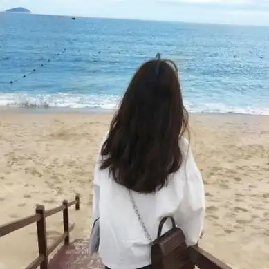 海边背影女头