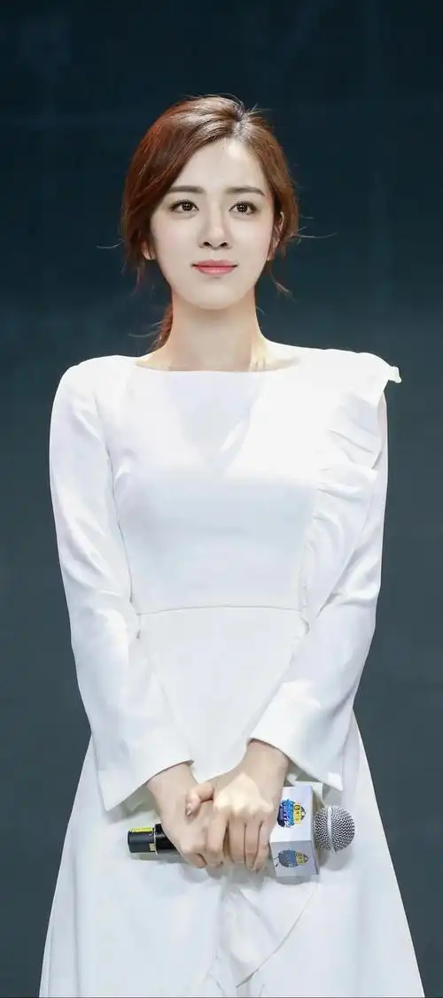 王晓晨写真照_网易订阅