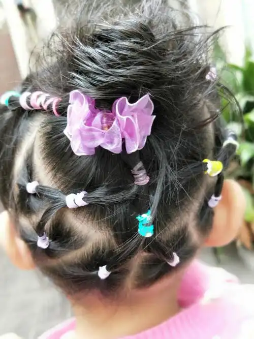 儿童专业梳小辫,有喜欢的加w,w与电话同步13426331070