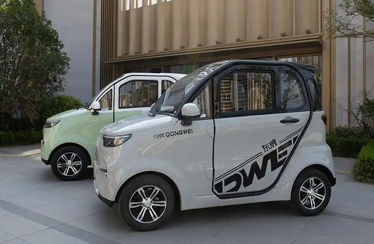 2款低速四轮电动车,冷暖空调,最大续航280公里,适合老年人代步_搜狐