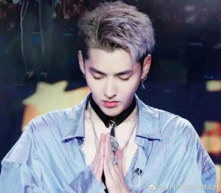 从韩国回来后,鹿晗吴亦凡颜值都有倒退,只有他变得更帅了