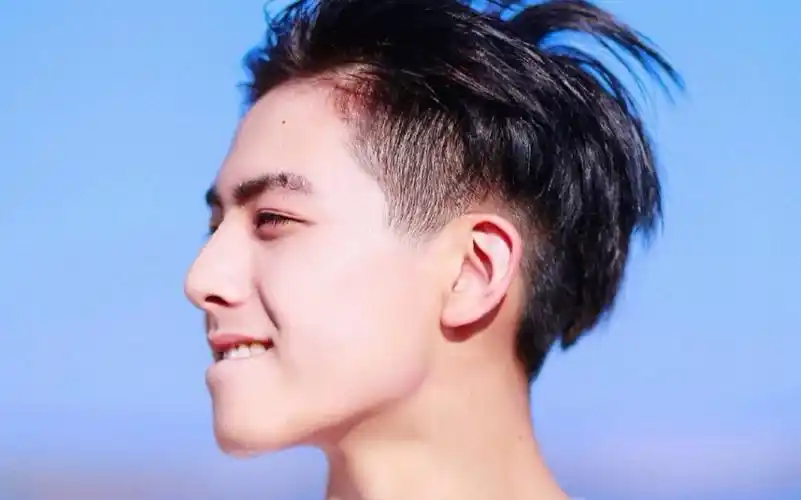 【宋威龙】我不允许你没看过16岁的宋威龙在海边拍的这组少年感十足